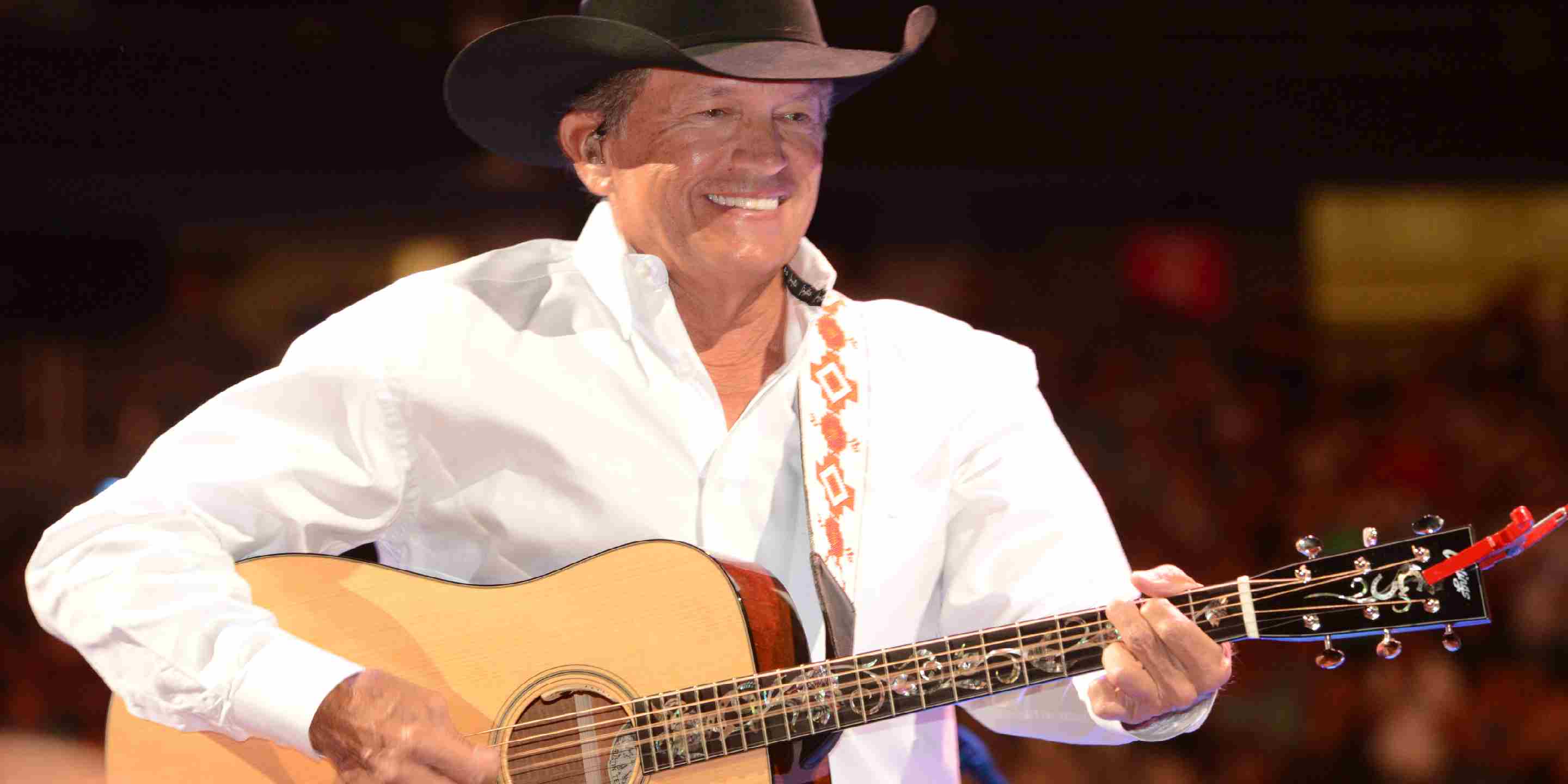 Customer Success Story Honeywell Keeps George Strait Connected at 40,000 Feet