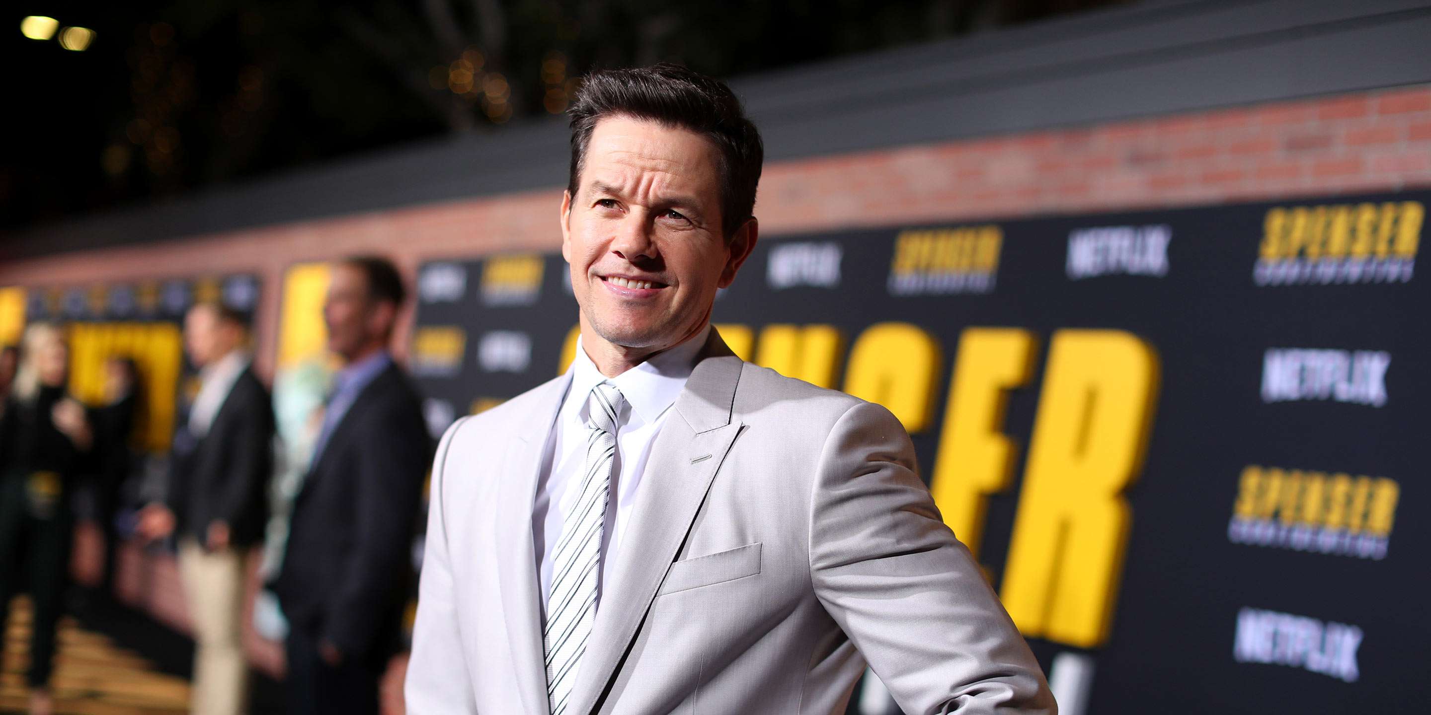 Customer Success Story Honeywell Creates Great Flying Experience for Mark Wahlberg