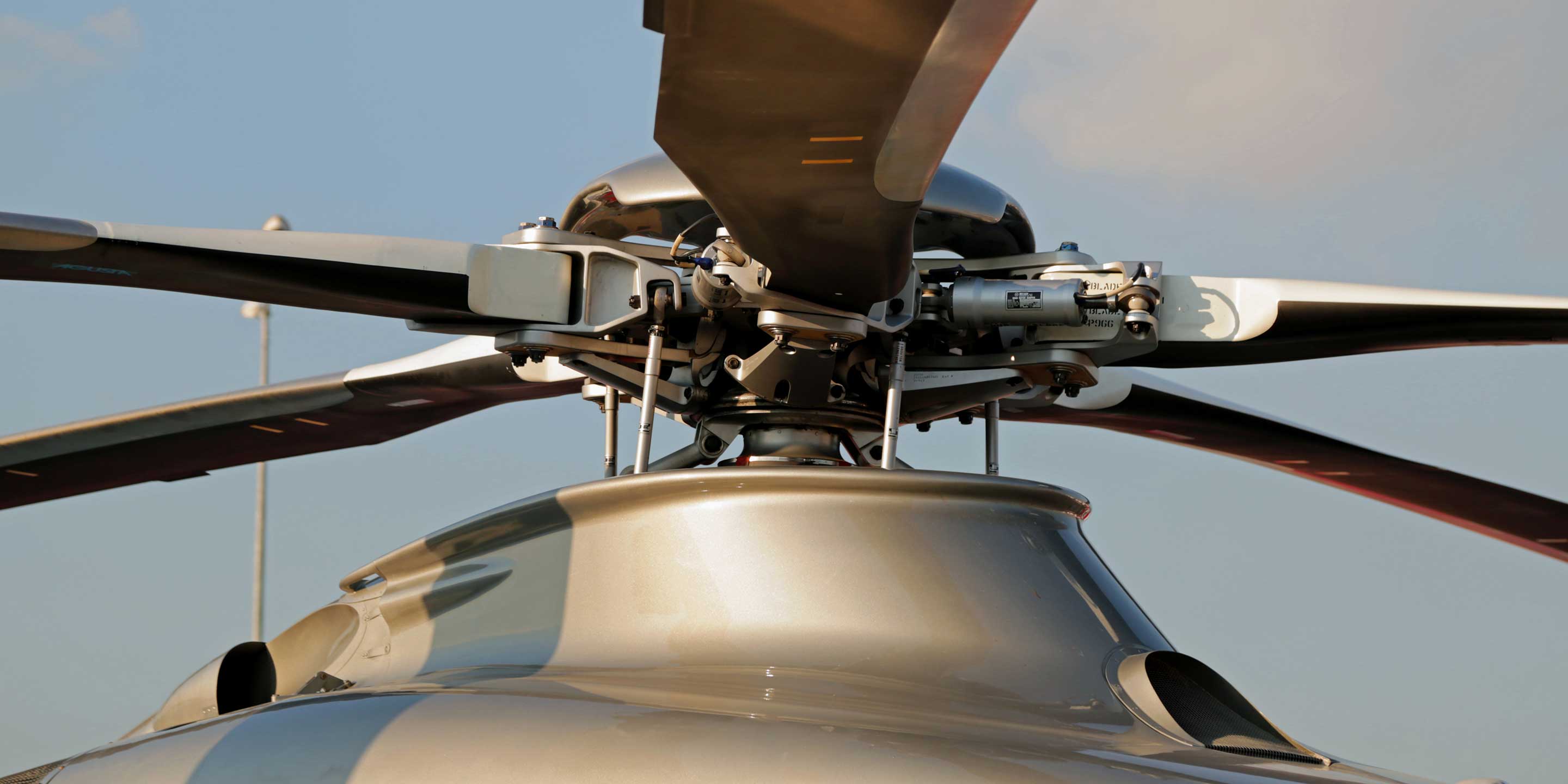 AW139