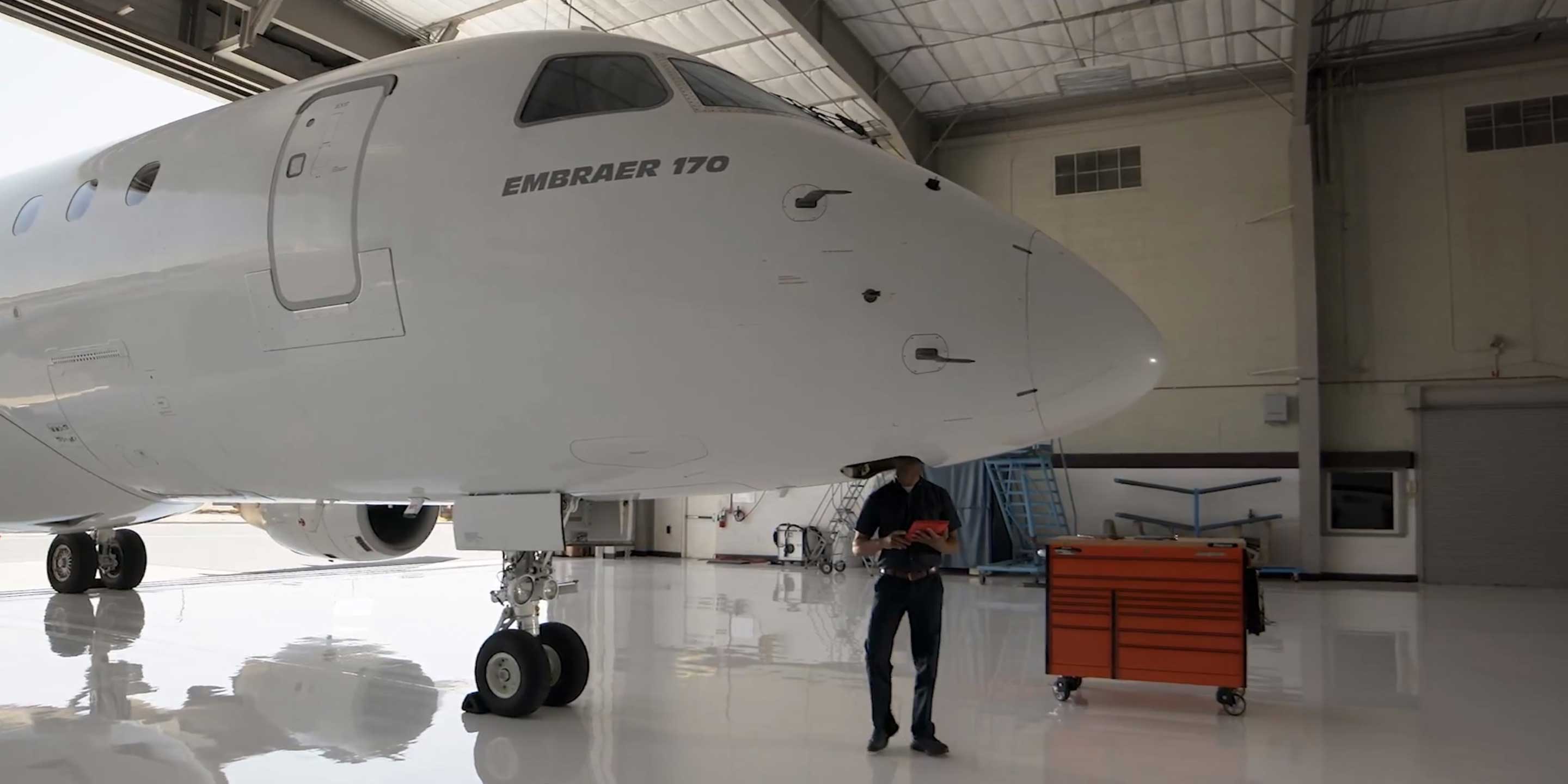 Embraer 170